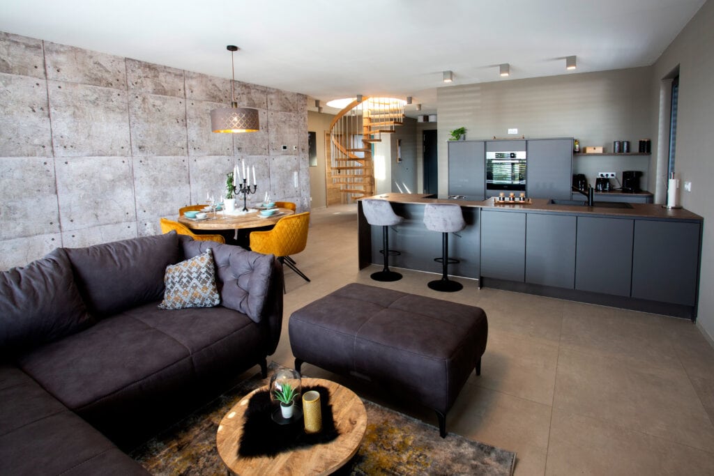 13 Penthouse