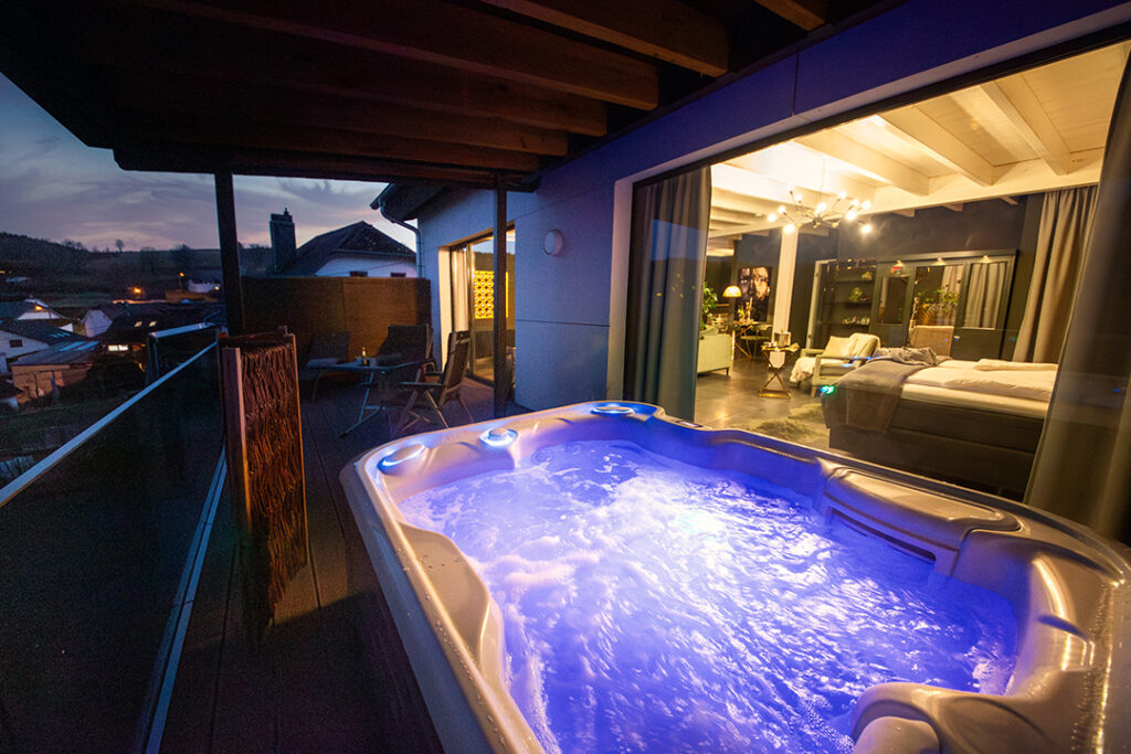 Golden_Eye_Suite_098